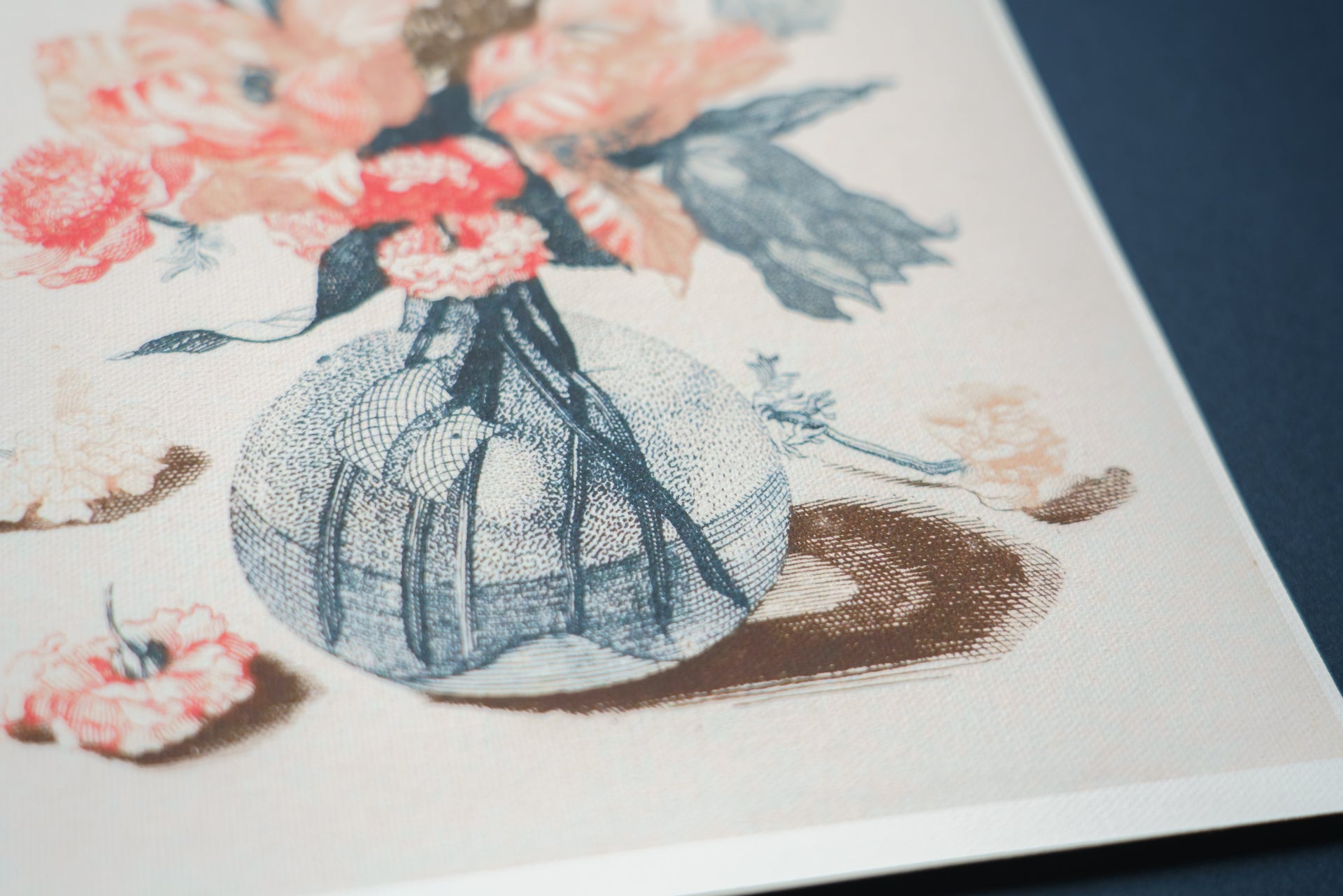 【EPSON】プレミアムマットキャンバス - PHOTOPRI【写真展・美術展品質のプリントサービス】 写真やイラスト・NFTアートの印刷を個展(写真展・美術展)向けにリーズナブルにジクレー印刷をするなら”PHOTOPRI”(フォトプリ)で。写真やイラスト・デジタルアートの印刷・額装・キャンバスパネルを個展・写真展向けにリーズナブルに印刷!8000円以上で送料無料中!PC・スマホどちらでもネットで注文OK!作品レベルの高品質