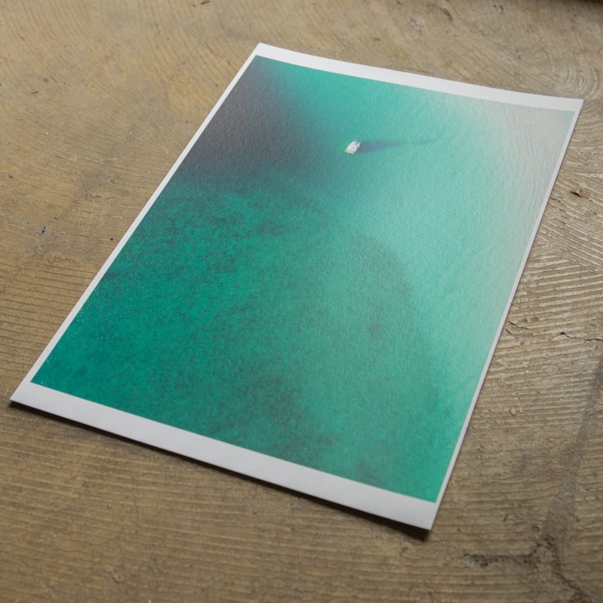 【ILFORD】FineArt Smooth Pearl - PHOTOPRI【写真展・美術展品質のプリントサービス】 写真やイラスト・NFTアートの印刷を個展(写真展・美術展)向けにリーズナブルにジクレー印刷をするなら”PHOTOPRI”(フォトプリ)で。写真やイラスト・デジタルアートの印刷・額装・キャンバスパネルを個展・写真展向けにリーズナブルに印刷!8000円以上で送料無料中!PC・スマホどちらでもネットで注文OK!作品レベルの高品質