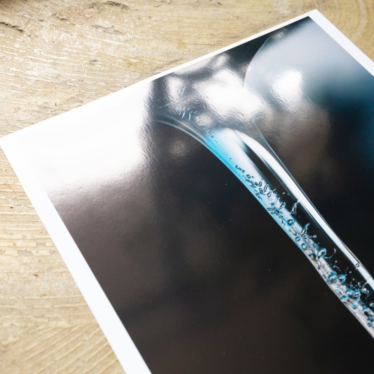 【ILFORD】Glossy Photo - PHOTOPRI【写真展・美術展品質のプリントサービス】 写真やイラスト・NFTアートの印刷を個展(写真展・美術展)向けにリーズナブルにジクレー印刷をするなら”PHOTOPRI”(フォトプリ)で。写真やイラスト・デジタルアートの印刷・額装・キャンバスパネルを個展・写真展向けにリーズナブルに印刷!8000円以上で送料無料中!PC・スマホどちらでもネットで注文OK!作品レベルの高品質