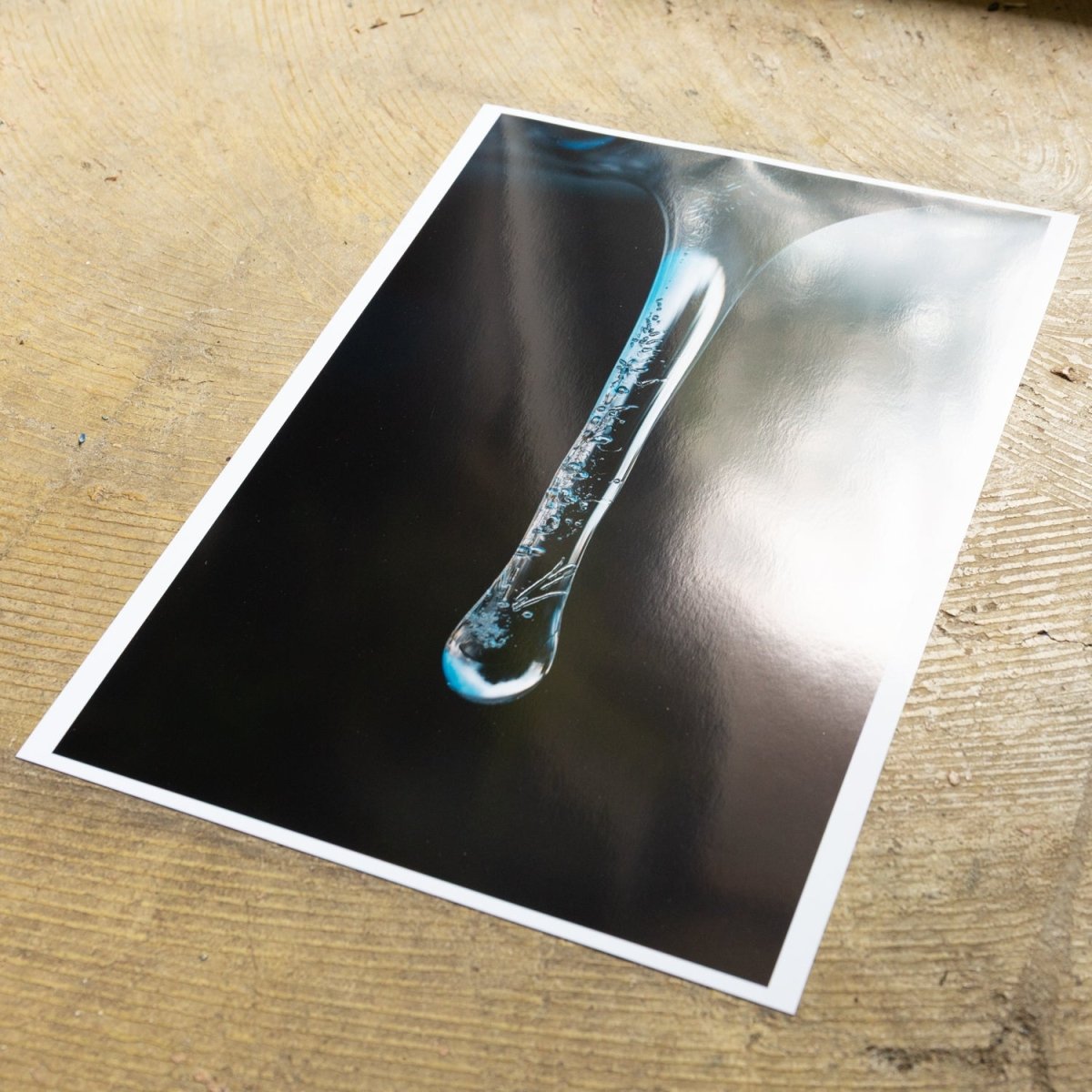 【ILFORD】Glossy Photo - PHOTOPRI【写真展・美術展品質のプリントサービス】 写真やイラスト・NFTアートの印刷を個展(写真展・美術展)向けにリーズナブルにジクレー印刷をするなら”PHOTOPRI”(フォトプリ)で。写真やイラスト・デジタルアートの印刷・額装・キャンバスパネルを個展・写真展向けにリーズナブルに印刷!8000円以上で送料無料中!PC・スマホどちらでもネットで注文OK!作品レベルの高品質