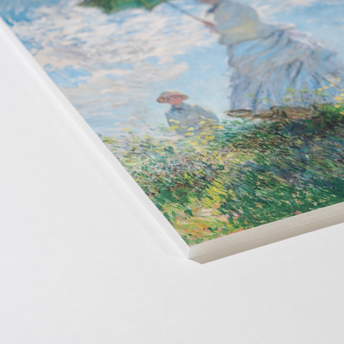 スチレンパネル加工 - PHOTOPRI【写真展・美術展品質のプリントサービス】 写真やイラスト・NFTアートの印刷を個展(写真展・美術展)向けにリーズナブルにジクレー印刷をするなら”PHOTOPRI”(フォトプリ)で。写真やイラスト・デジタルアートの印刷を個展・写真展向けにリーズナブルに印刷!8000円以上で送料無料中!PC・スマホどちらでもネットで注文OK!作品レベルの高品質な写真プリント・ジークレ