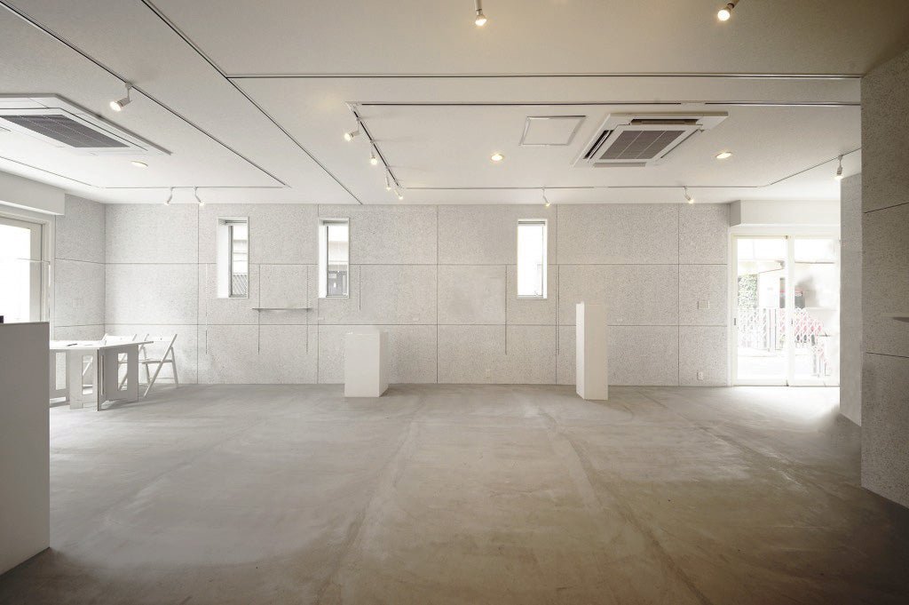 White Gallery
