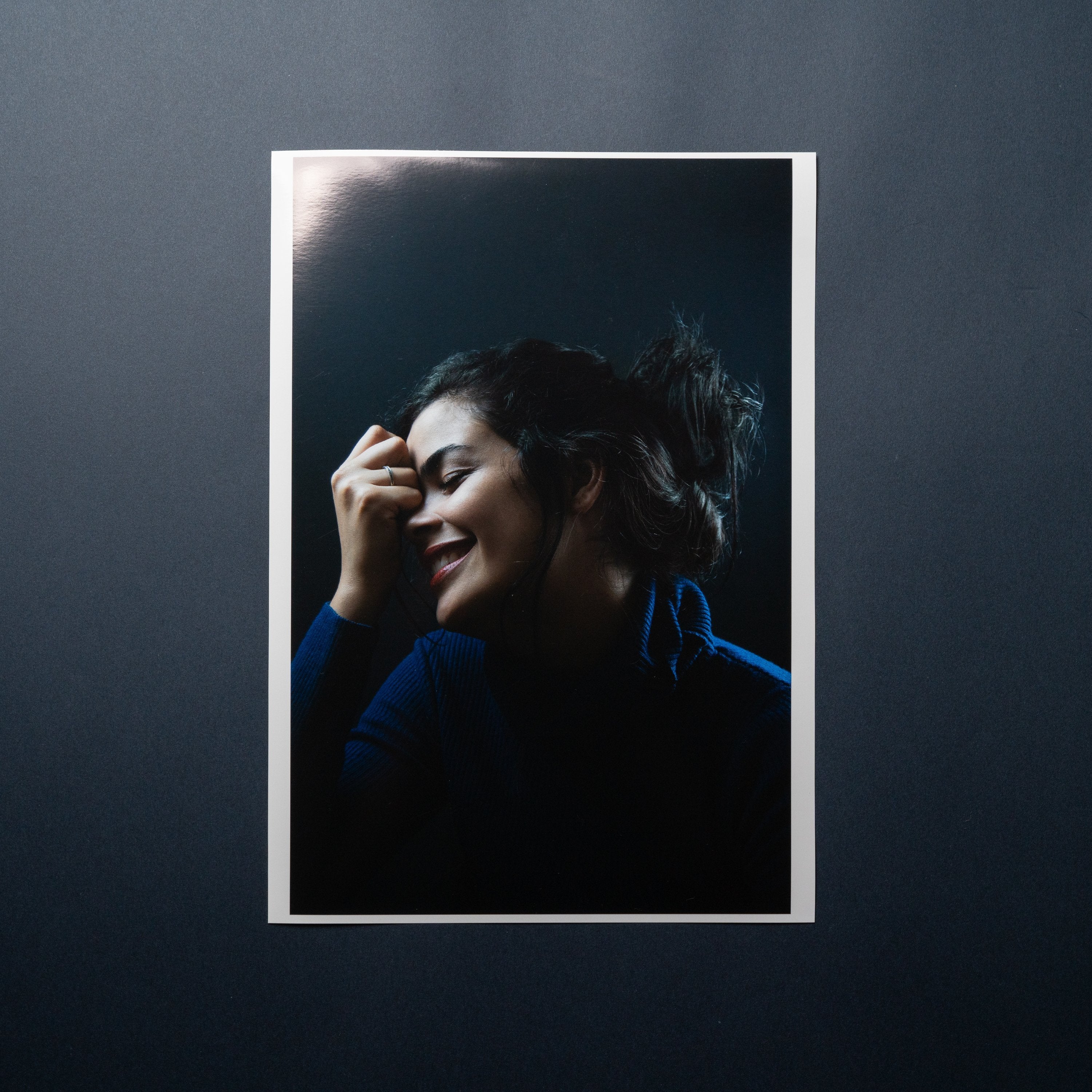 【EPSON】プロフェッショナルフォトペーパー厚手光沢 - PHOTOPRI【写真展・美術展品質のプリントサービス】 写真やイラスト・NFTアートの印刷を個展(写真展・美術展)向けにリーズナブルにジクレー印刷をするなら”PHOTOPRI”(フォトプリ)で。写真やイラスト・デジタルアートの印刷・額装・キャンバスパネルを個展・写真展向けにリーズナブルに印刷!8000円以上で送料無料中!PC・スマホどちらでもネットで注文OK!作品レベルの高品質