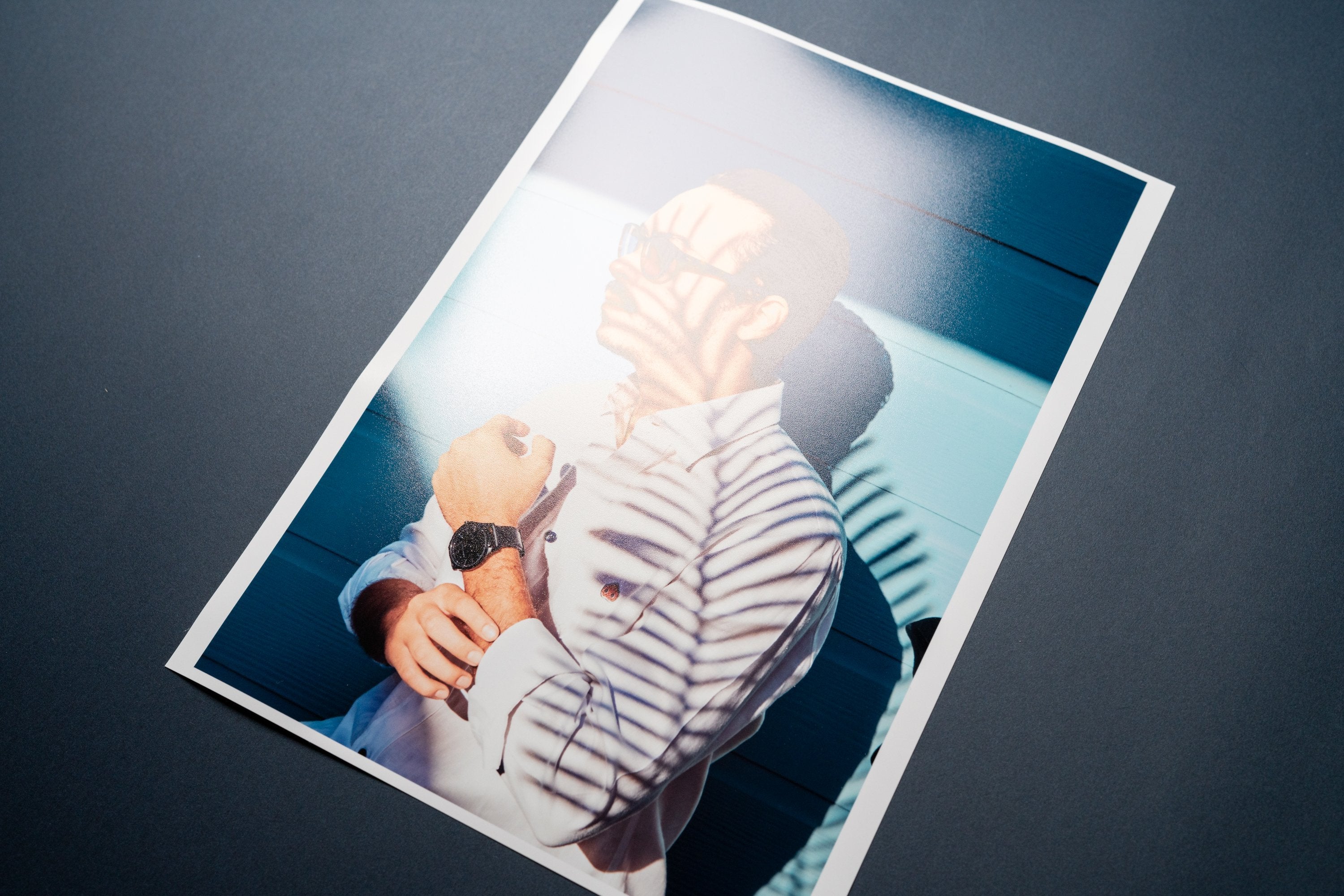【EPSON】プロフェッショナルフォトペーパー厚手絹目 - PHOTOPRI【写真展・美術展品質のプリントサービス】 写真やイラスト・NFTアートの印刷を個展(写真展・美術展)向けにリーズナブルにジクレー印刷をするなら”PHOTOPRI”(フォトプリ)で。写真やイラスト・デジタルアートの印刷・額装・キャンバスパネルを個展・写真展向けにリーズナブルに印刷!8000円以上で送料無料中!PC・スマホどちらでもネットで注文OK!作品レベルの高品質