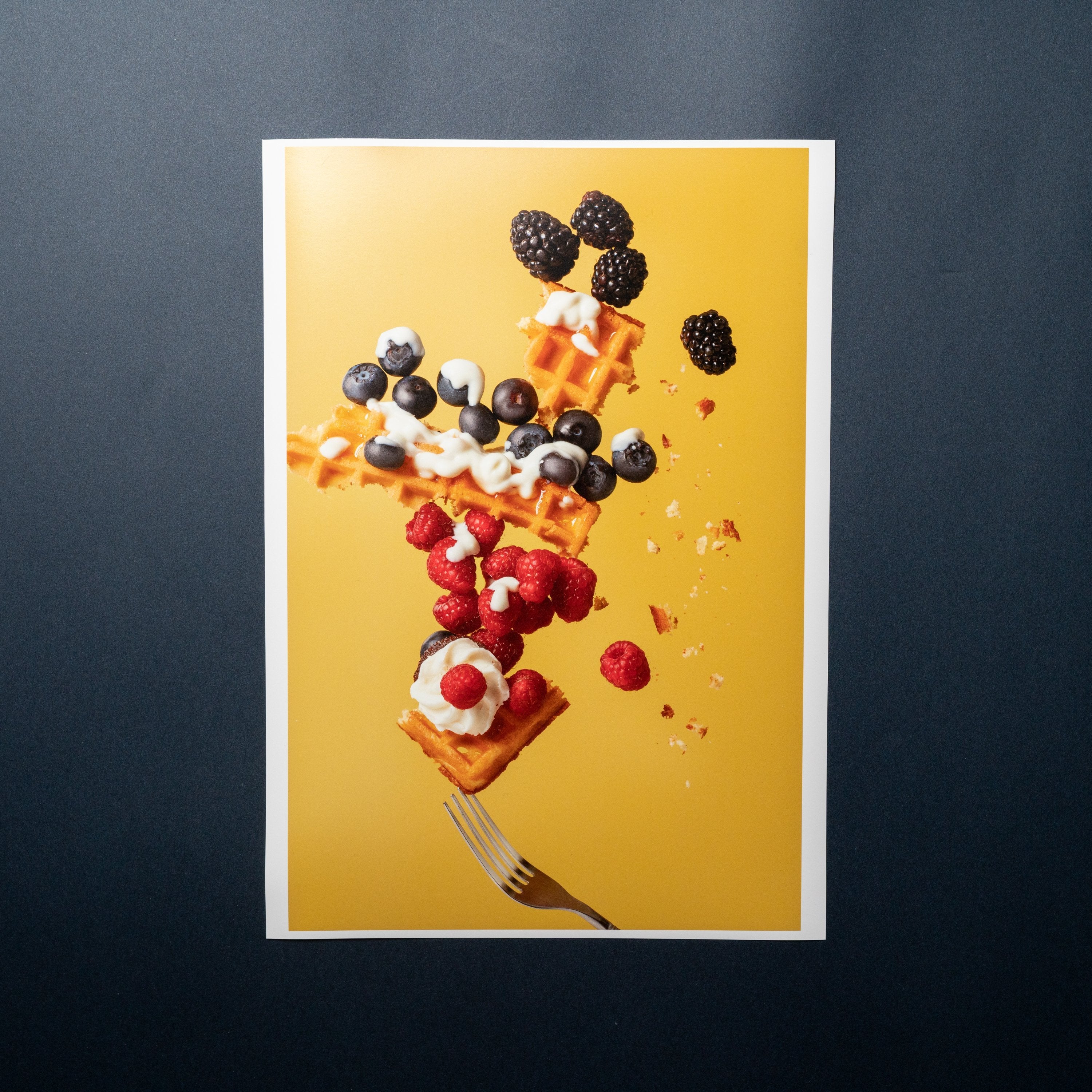 【EPSON】プロフェッショナルフォトペーパー厚手微光沢 - PHOTOPRI【写真展・美術展品質のプリントサービス】 写真やイラスト・NFTアートの印刷を個展(写真展・美術展)向けにリーズナブルにジクレー印刷をするなら”PHOTOPRI”(フォトプリ)で。写真やイラスト・デジタルアートの印刷・額装・キャンバスパネルを個展・写真展向けにリーズナブルに印刷!8000円以上で送料無料中!PC・スマホどちらでもネットで注文OK!作品レベルの高品質