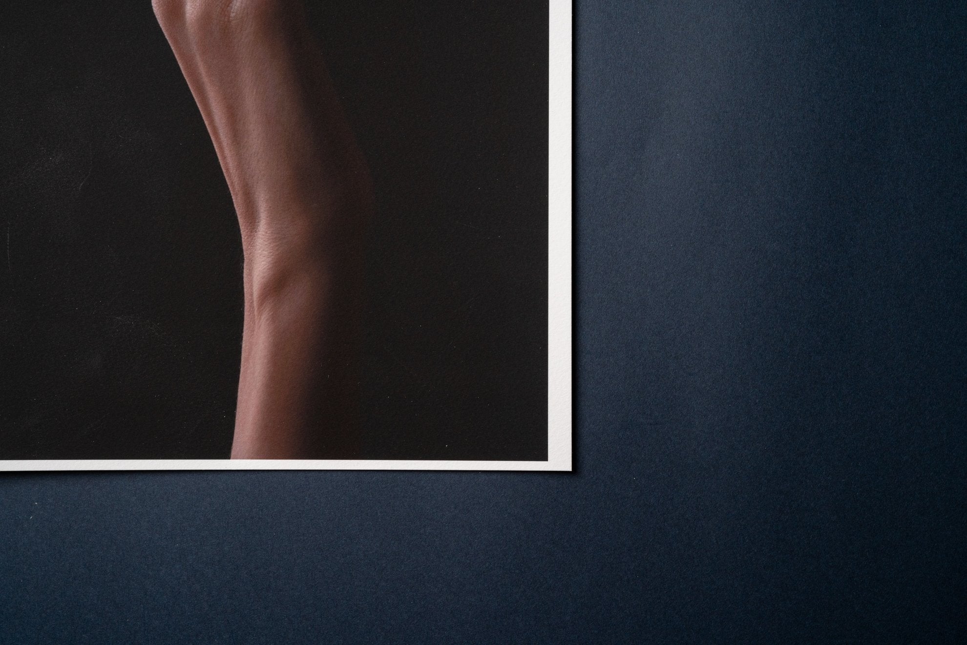 【EPSON】Velvet Fine Art Paper - PHOTOPRI【写真展・美術展品質のプリントサービス】 写真やイラスト・NFTアートの印刷を個展(写真展・美術展)向けにリーズナブルにジクレー印刷をするなら”PHOTOPRI”(フォトプリ)で。写真やイラスト・デジタルアートの印刷・額装・キャンバスパネルを個展・写真展向けにリーズナブルに印刷!8000円以上で送料無料中!PC・スマホどちらでもネットで注文OK!作品レベルの高品質