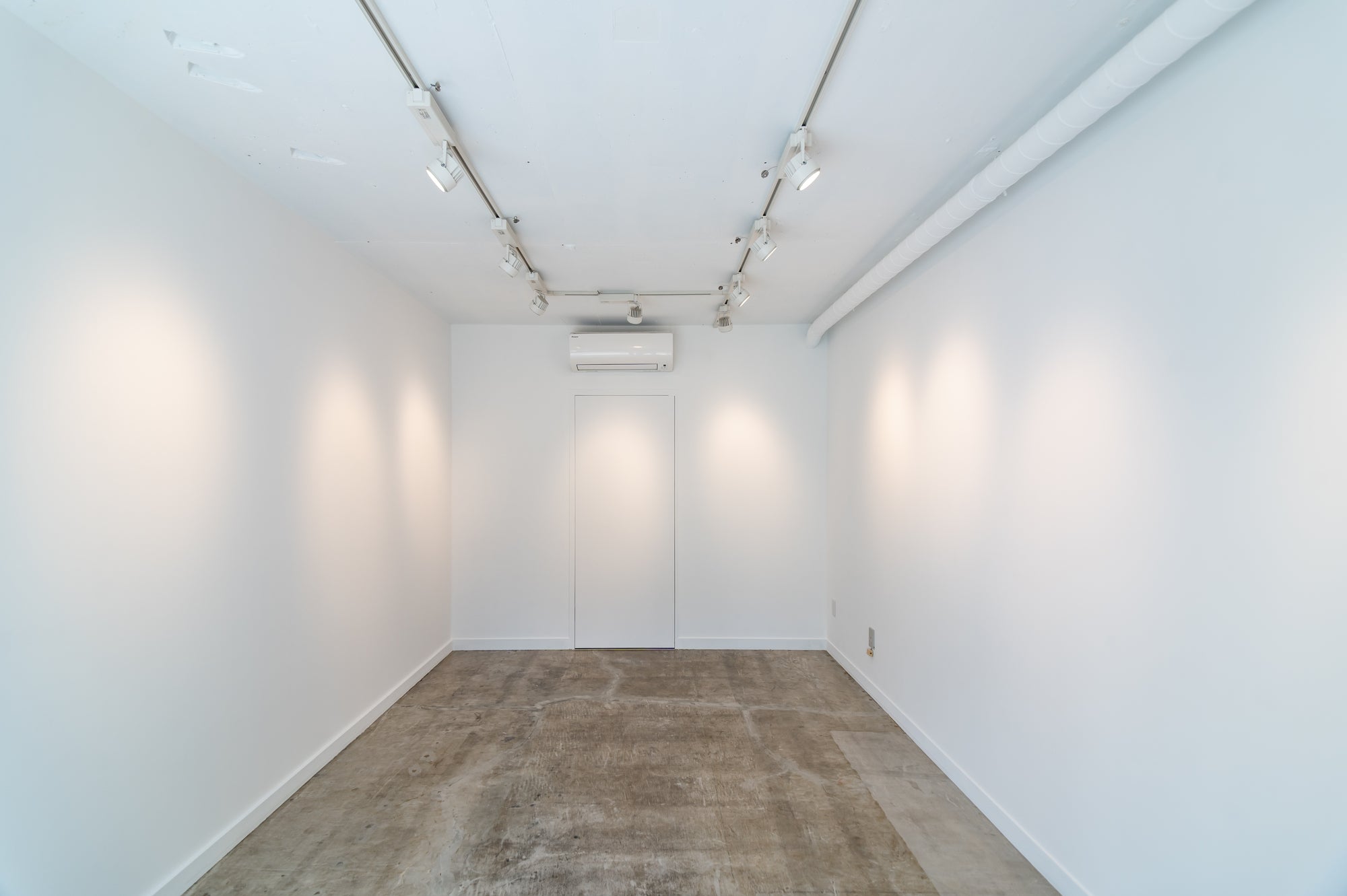 GALLERY SUMMER of LOVE - PHOTOPRI【写真展・美術展品質のプリントサービス】 写真やイラスト・NFTアートの印刷を個展(写真展・美術展)向けにリーズナブルにジクレー印刷をするなら”PHOTOPRI”(フォトプリ)で。写真やイラスト・デジタルアートの印刷・額装・キャンバスパネルを個展・写真展向けにリーズナブルに印刷!8000円以上で送料無料中!PC・スマホどちらでもネットで注文OK!作品レベルの高品質