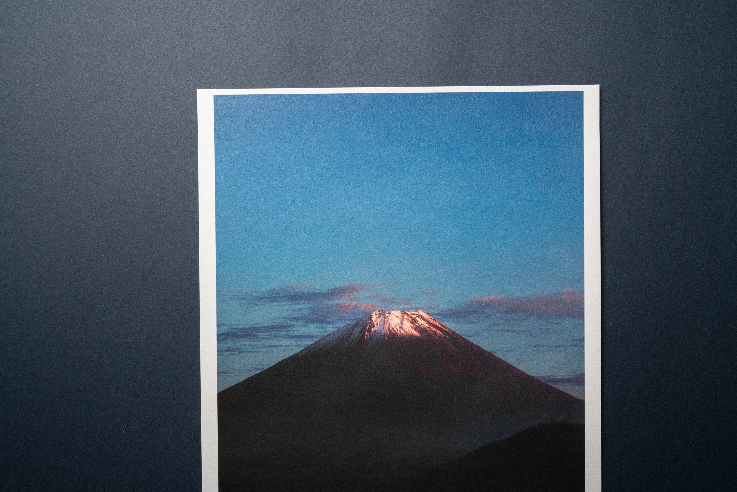 【阿波和紙】楮 厚口 白 - PHOTOPRI【写真展・美術展品質のプリントサービス】 写真やイラスト・NFTアートの印刷を個展(写真展・美術展)向けにリーズナブルにジクレー印刷をするなら”PHOTOPRI”(フォトプリ)で。写真やイラスト・デジタルアートの印刷・額装・キャンバスパネルを個展・写真展向けにリーズナブルに印刷!8000円以上で送料無料中!PC・スマホどちらでもネットで注文OK!作品レベルの高品質