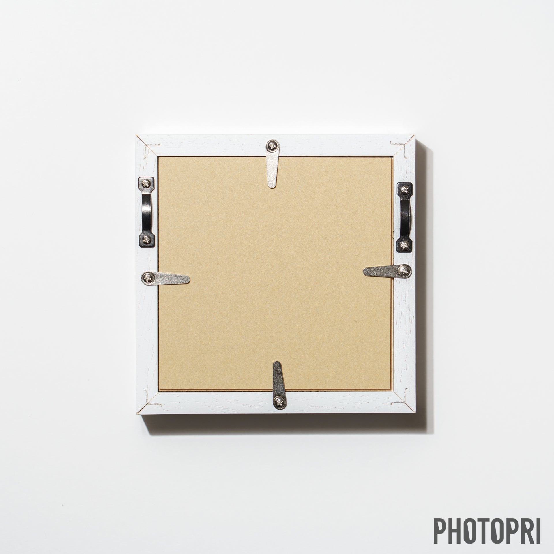 木製フレーム - PHOTOPRI【写真展・美術展品質のプリントサービス】 写真やイラスト・NFTアートの印刷を個展(写真展・美術展)向けにリーズナブルにジクレー印刷をするなら”PHOTOPRI”(フォトプリ)で。写真やイラスト・デジタルアートの印刷・額装・キャンバスパネルを個展・写真展向けにリーズナブルに印刷!8000円以上で送料無料中!PC・スマホどちらでもネットで注文OK!作品レベルの高品質