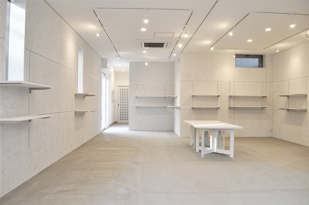 White Gallery - PHOTOPRI【写真展・美術展品質のプリントサービス】 写真やイラスト・NFTアートの印刷を個展(写真展・美術展)向けにリーズナブルにジクレー印刷をするなら”PHOTOPRI”(フォトプリ)で。写真やイラスト・デジタルアートの印刷を個展・写真展向けにリーズナブルに印刷!8000円以上で送料無料中!PC・スマホどちらでもネットで注文OK!作品レベルの高品質な写真プリント・ジークレ