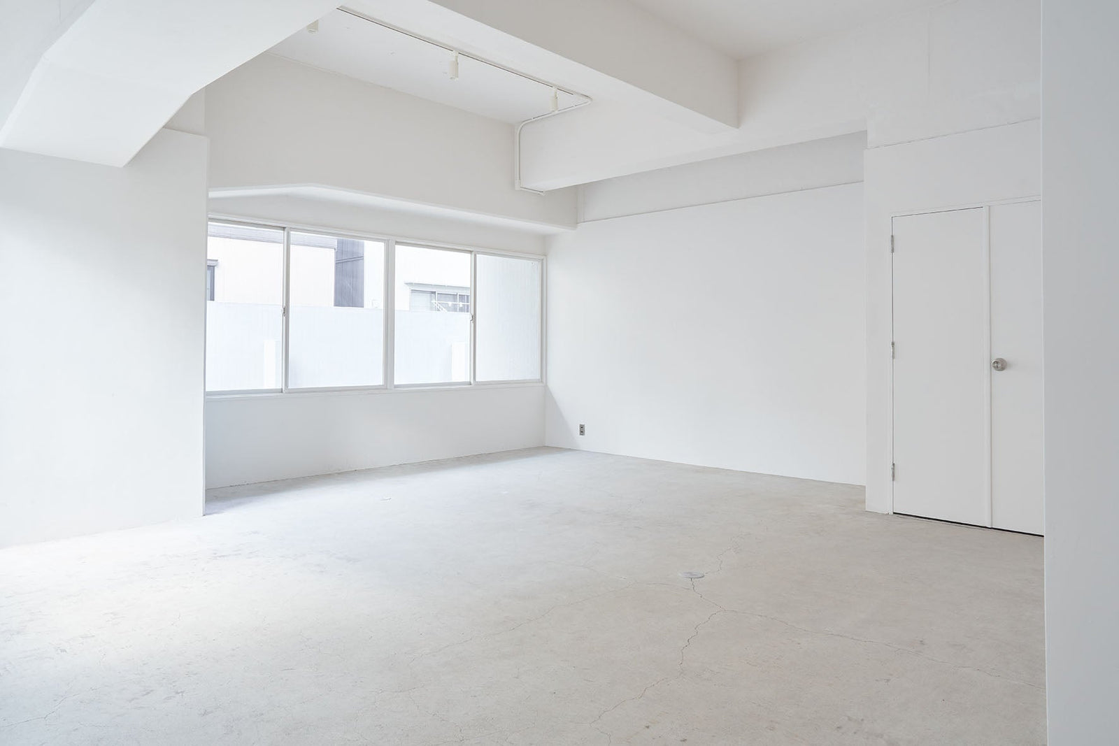 GALLERY METABO ROOM105